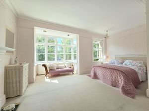 Photo 6- click for photo gallery